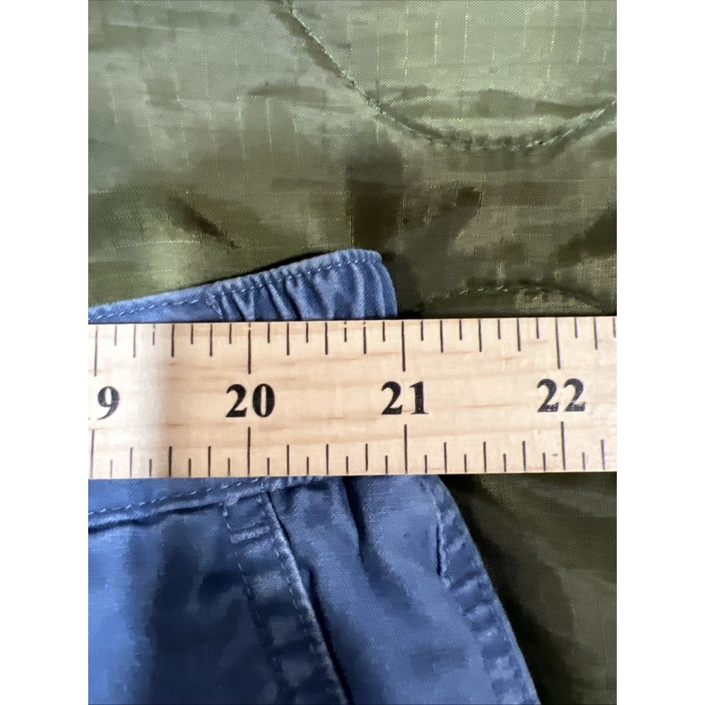 LL Bean Mens 44 Comfort Waist Cargo Shorts Faded Blue Stretch Outdoor Work Trail - Picture 9 of 14